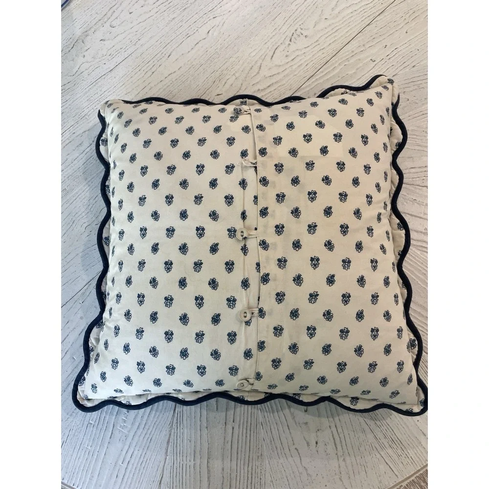 Ralph Lauren 18x18‎  Blue Scalloped Quilt Ticking Stripe Pillow w/Feather Insert